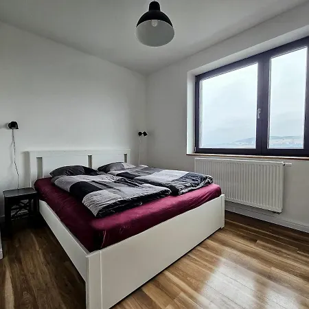 Apartment Usti & Forest With Garden And Views Usti nad Labem